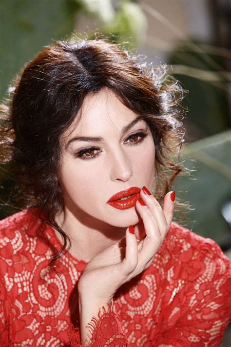 dolce gabbana foto monica bellucci|monica bellucci lipstick.